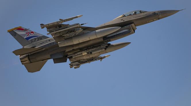 avion american f 16 prabusit coreea sud pilotul catapultat