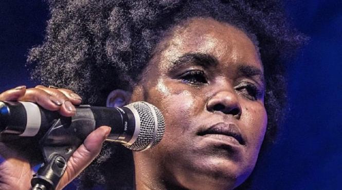 doliu in lumea muzicii o cantareata celebra a murit la 35 de ani