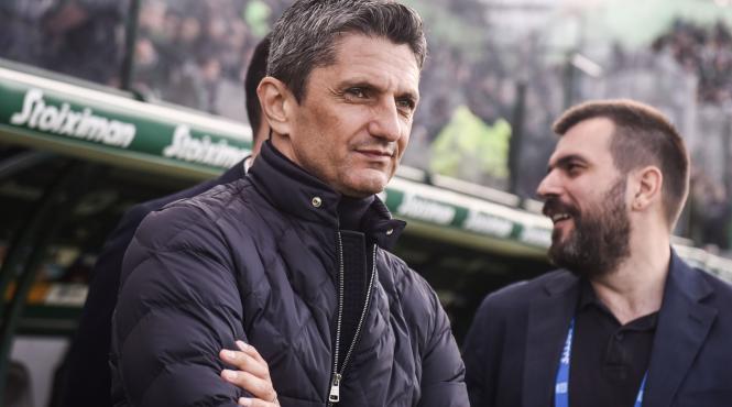 razvan lucescu incheie anul pe primul loc in grecia cu o victorie la scor de tenis