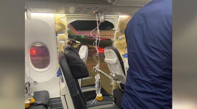 avioane retinute urgenta sol boeing pierdut fuzelaj zbor