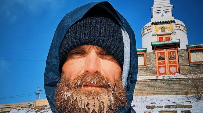 record mondial barbat alearga 242 maratoane an