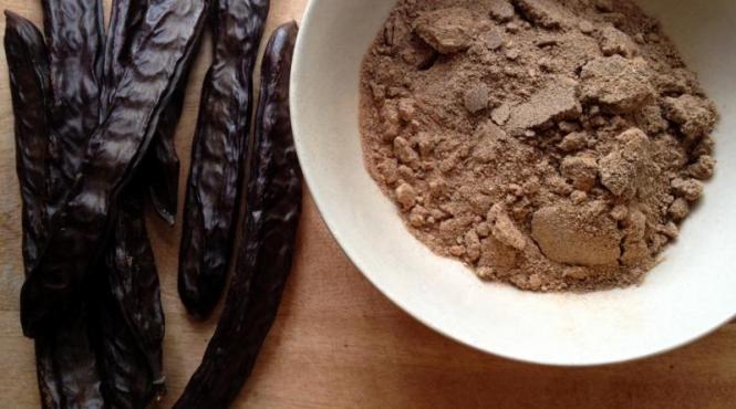 carob pudra roscove cacaua fara cofeina beneficii