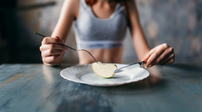 anorexia tulburare alimentara instabilitate emotionala adolescenti
