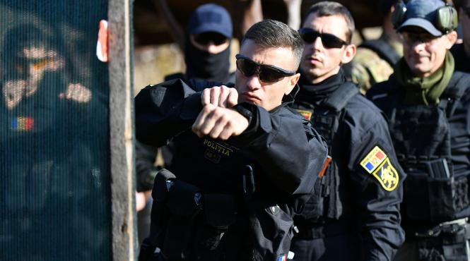 puscasi marini instruiesc trupe republica moldova antitero