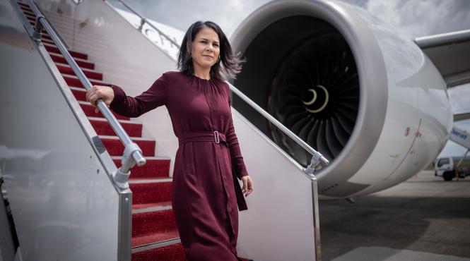 avionul ministrului german de externe deviat deoarece nu avea permis de zbor peste eritreea