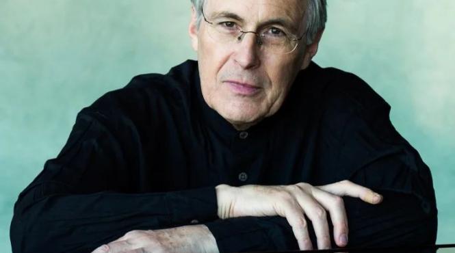 christian zacharias la ateneu intr un program mozart si bruckner