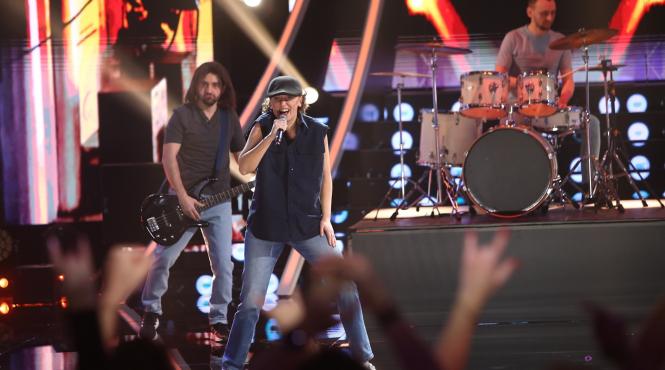 ilona si ristei transformare de senzatie la premiera te cunosc de undeva am cerut special aceasta pisica la subrat