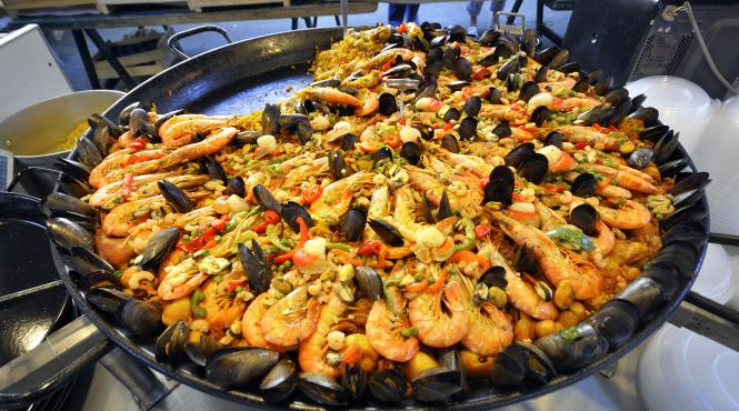 paella valenciana reteta pui iepure rozmarin orez fasole