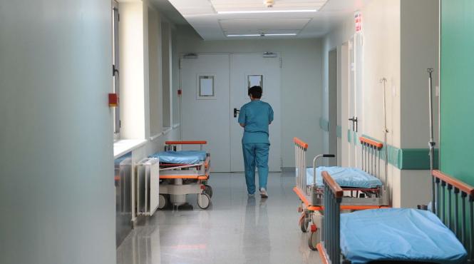 femeie spital