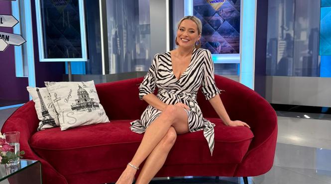 laura cosoi prezinta vacanta de vedeta la antena stars