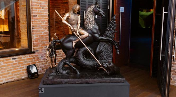 descopera laturi nebanuite ale artei emblematicului salvador dali la arcub