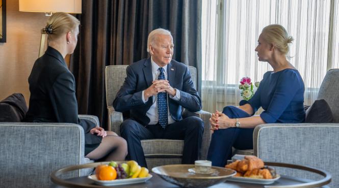 joe biden intalnire yulia sotie dasha fiica alexei navalnii