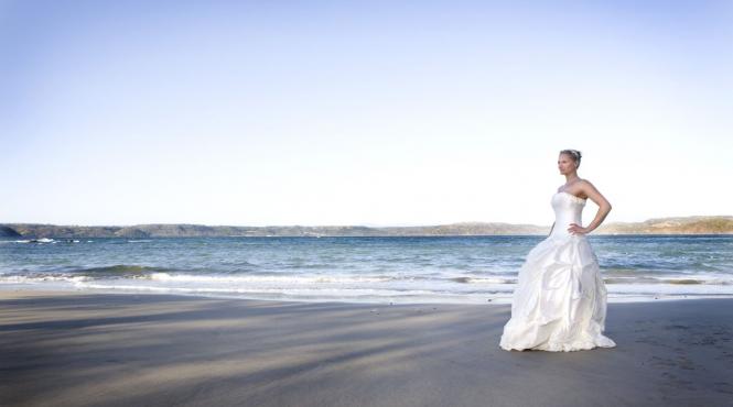 nunta cosmar tanara mireasa soacra vopsea rochie