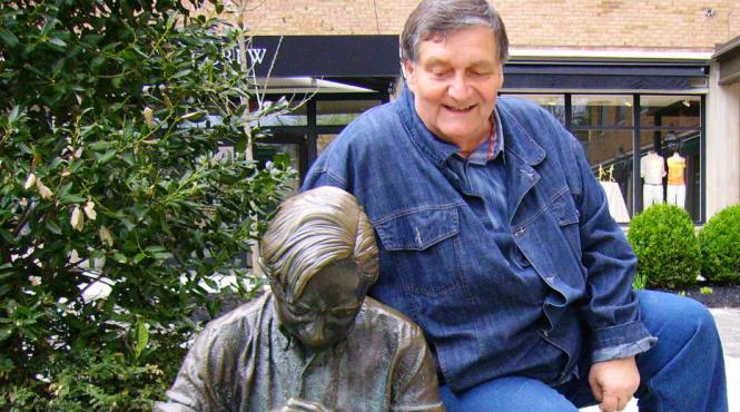 fostul presedinte al romaniei emil constantinescu in memoriam alex stefanescu