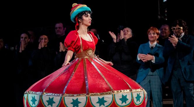 povestirile lui hoffmann o fereastra catre sufletul unui poet inconjurat de intuneric si iluzii pierdute pe scena operei nationale bucuresti