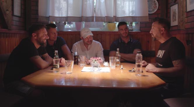 din 8 martie intram in lumea hotilor de buzunare in filmul documentar amar regizat de diana gavra