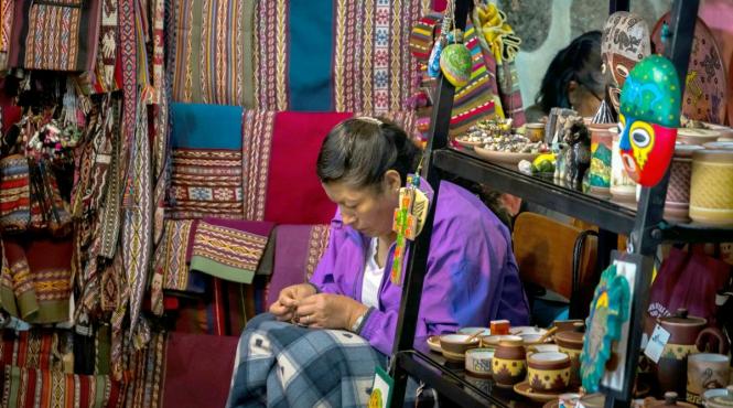 peru poncho vestimentar traditie istorie mandrie