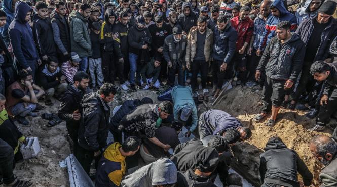 armata sua pod plutitor gaza doua milioane mese zilnic