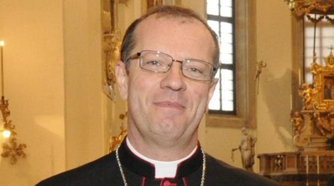 papa francisc a numit nuntiul apostolic in romania si republica moldova