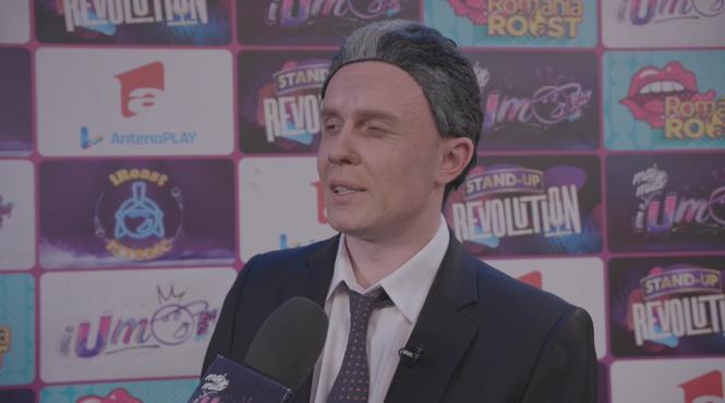 anghel iordanescu impersonat de ionut rusu intr un moment spumos pe scena iroast de victorie diseara de la 20 30 la antena 1 duckadam adormise inca din minutul 35