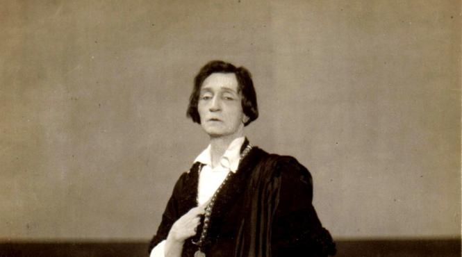 de ziua mondiala a teatrului muzeul tnb va invita sa aflati povestea costumului care a marcat destinul unui mare actor aristide demetriade in hamlet