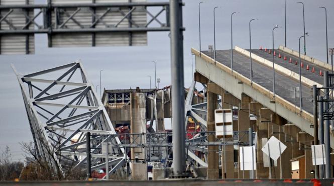 resturi pod baltimore scoase macara uriasa