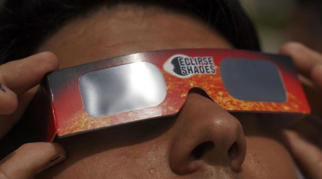 culori necesare eclipsa soare 8 aprilie 2024