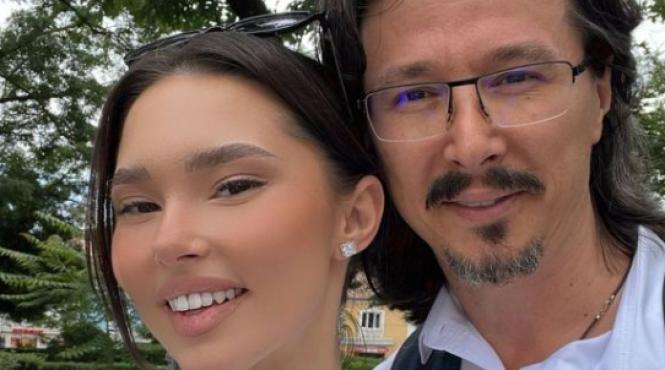 pensionarul special cristi vasilica danilet dat in judecata de fiica mezina pentru plata pensiei de intretinere