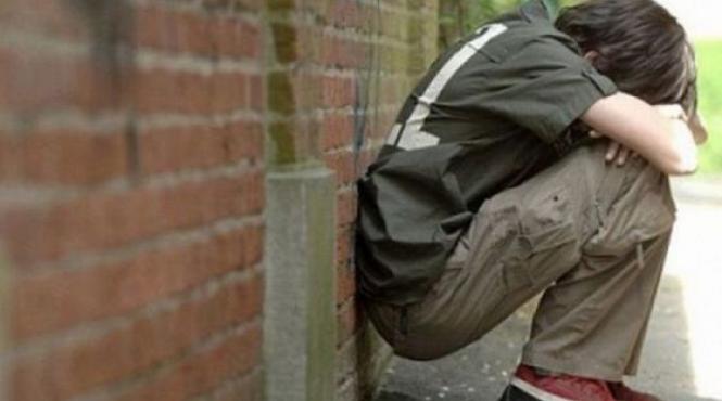 elevi bataie pauza scoala