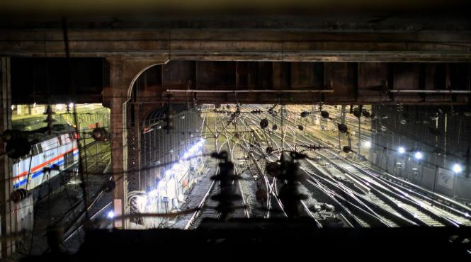 in ner transit instalatie realizata de artista natalia irina roman prezentata in premiera la icr new york