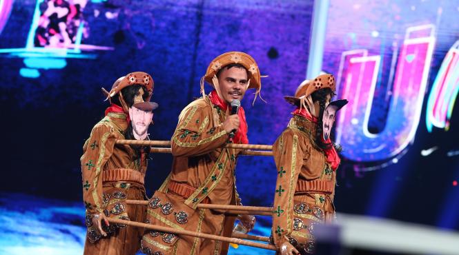 un brazilian surprinde cu o reprezentatie spectaculoasa de jonglerie duminica de la ora 20 00 la iumor am locuit pe strazile din brazilia mai bine de 15 ani