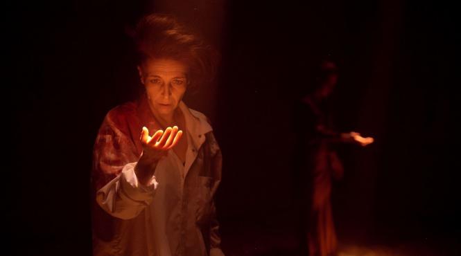 spectacolul elektra invitat la festivalul international de teatru noua comedie de la praga