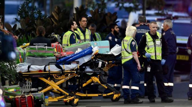 cutitar masacru mall omorat 6 persoane ranit 12 sanatate mintala sydney