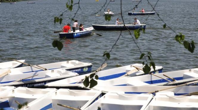 plimbari vaporasul hidrobicicleta lacul herastrau