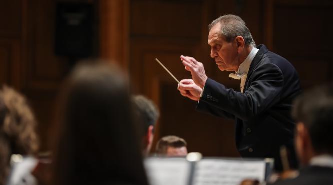 concert pentru doua piane si orchestra dirijat de cristian mandeal