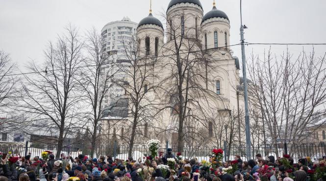 putin fara dumnezeu preot oficiat slujba comemorare navalnii suspendat