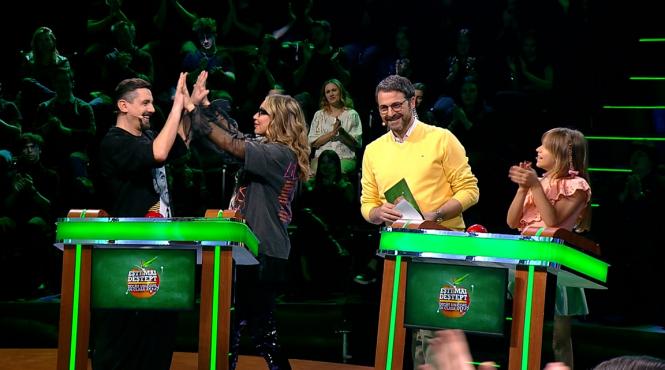 eliza si cosmin natanticu vin in platoul esti mai destept decat un copil de clasa a v a astazi de la ora 18 00 la antena 1