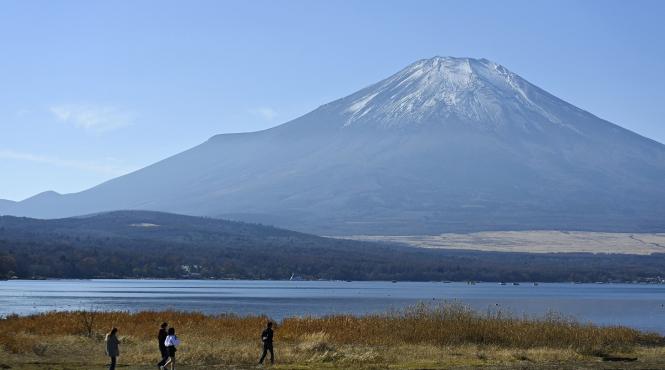 oras japonia munte fuji turisti