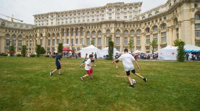 copiii intrebati decizii stat roman punte solida generatii