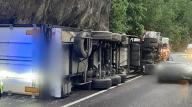 camion incarcat inghetata rasturnat sosea valcea