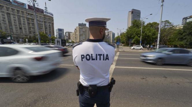 politisti tatuaje piercing corp cercei nas sprancene