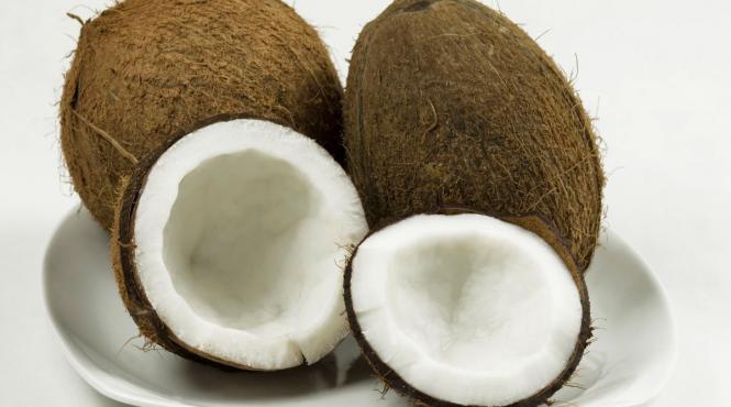 5 beneficii sanatate apa cocos