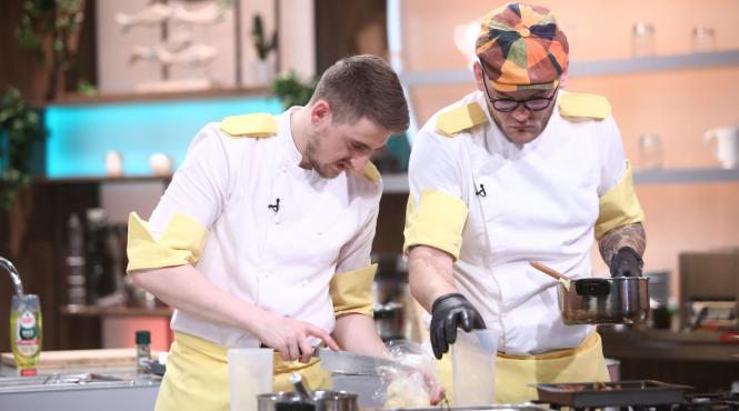 battle ul decisiv la chefi la cutite diseara se stabilesc semifinalistii sezonului 13 al show ului culinar