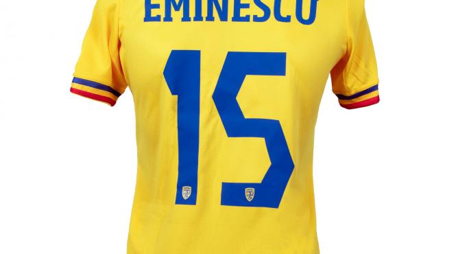 legends licitatie de sport muzica si obiecte de colectie contemporane inclusiv sectiunea caritabila de nft uri best of brukenthal sectiunea caritabila nationala culturii si sectiunea caritabila ajuta o mama sa se ridice din nou