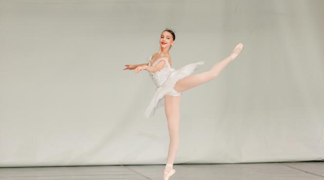 balerina daria toma deschide gala micilor olimpici cu un moment special alaturi de picii de la studioul pentru copii si tineret al operei nationale bucuresti