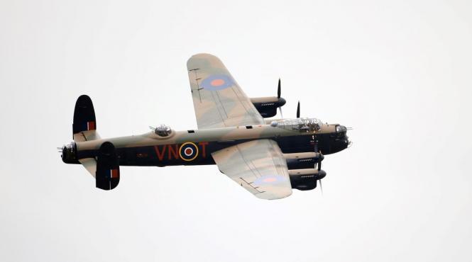 tragedie aviatica avion spitfire emblema marea britanie prabusit pilot mort