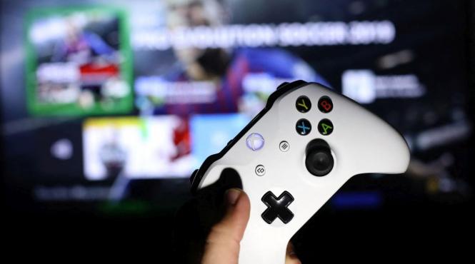 bonus urias angajati companie