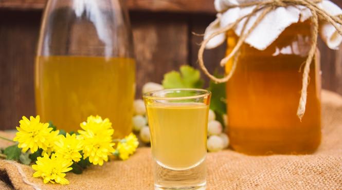 mied vin miere bautura sacra zei polen