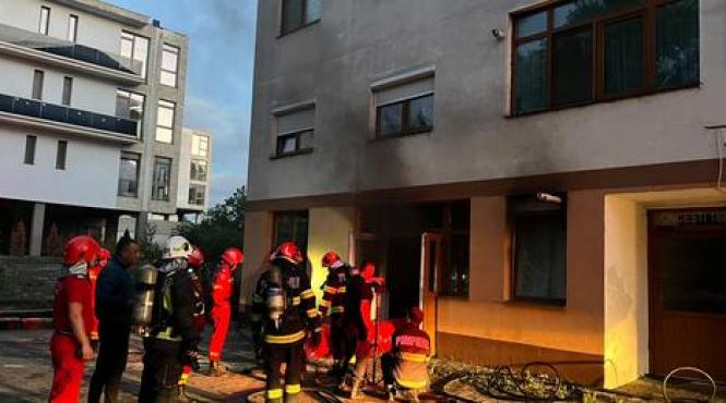 incendiu bloc sibiu 30 locatari evacuati