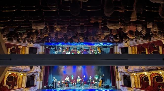 alifantis fragileband turneu de exceptie in cadrul campaniei nationale artistii pentru artisti la teatrul national targu mures